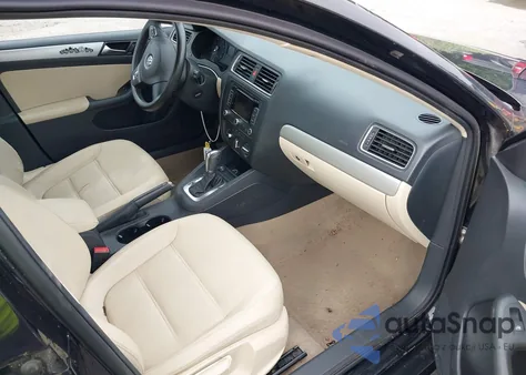 2011 Volkswagen Jetta 2.5L Sel из США, поврежденный, VIN 3VWLX7AJ8BM328613